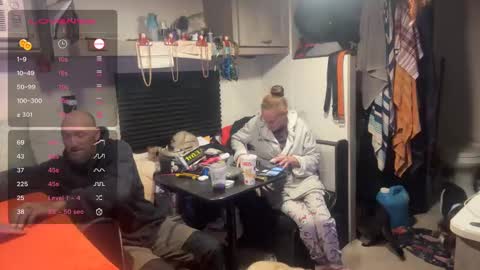 RyTracey2024 online show from October 2025 10:43:02 PM