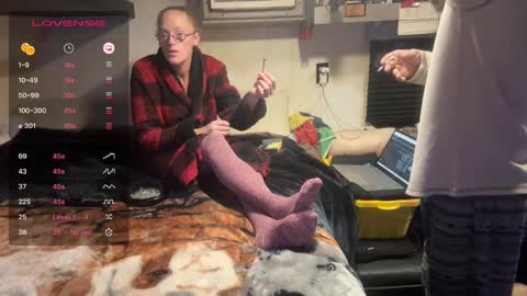 RyTracey2024 online show from November 2025 01:36:01 AM