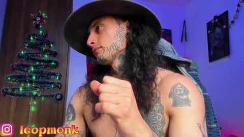 leopmonk help me reach 100 thumbs up online show from December 2024 04:06:01 PM