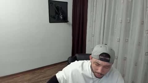 Snapshot of s1nmaster chatting on November 2025 07:49:02 PM s1nmaster online show from November 2025 07:49:02 PM