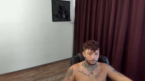 Snapshot of s1nmaster chatting on November 2025 08:26:01 AM s1nmaster online show from November 2025 08:26:01 AM