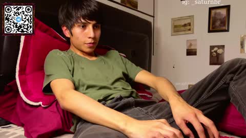 Snapshot of s_a_t_u_r_n chatting on December 2024 04:33:02 AM ST online show from December 2024 04:33:02 AM
