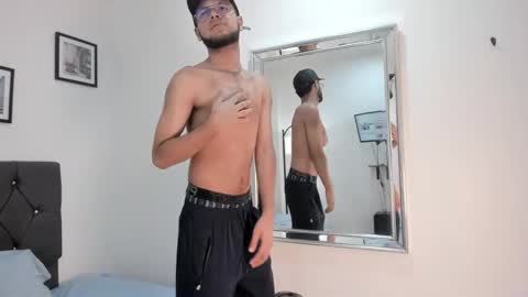 Snapshot of saamhunterr chatting on March 2026 09:10:02 PM Sam online show from March 2026 09:10:02 PM