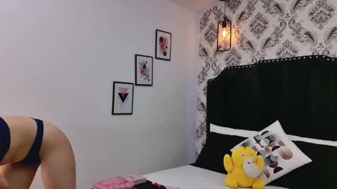 Saara Brown online show from September 2025 12:32:02 PM