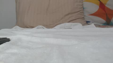 Snapshot of saaramiller_ chatting on January 2025 05:01:01 AM saaramiller online show from January 2025 05:01:01 AM