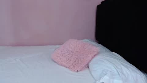           online show from September 2025 06:57:02 PM