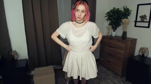 Sabrina online show from December 2025 07:06:02 AM