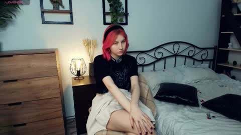 Sabrina online show from December 2025 07:45:02 AM