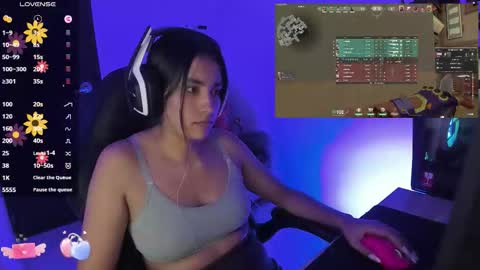 Angie  online show from November 2025 10:03:01 AM