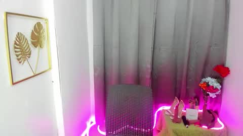 Sabrina online show from November 2025 09:48:02 PM