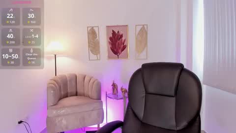 Snapshot of sabrina_nova chatting on October 2025 07:58:02 PM Sabrina online show from October 2025 07:58:02 PM