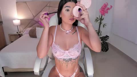 Snapshot of sabrina_nova chatting on November 2025 08:08:02 PM Sabrina online show from November 2025 08:08:02 PM