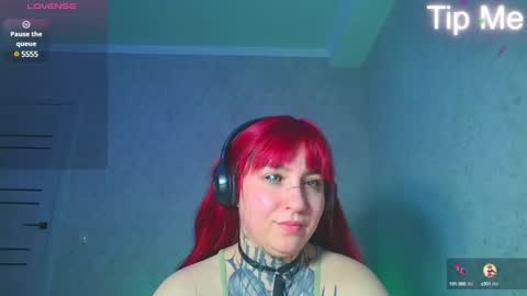 Snapshot of sabrina_raiders_666 chatting on February 2025 04:03:01 PM Lilith Solar online show from February 2025 04:03:01 PM