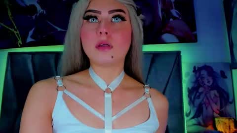 Snapshot of sabrinaexpositoxx chatting on December 2024 07:33:02 AM SABRI online show from December 2024 07:33:02 AM