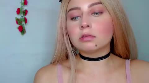 Snapshot of sabrinaexpositoxx chatting on January 2025 03:22:01 AM SABRI online show from January 2025 03:22:01 AM
