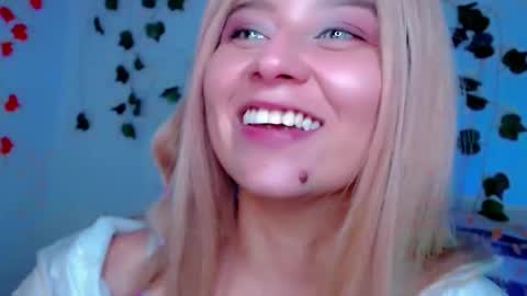 Snapshot of sabrinaexpositoxx chatting on March 2025 07:45:01 AM SABRI online show from March 2025 07:45:01 AM