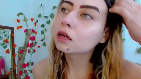 Snapshot of sabrinaexpositoxx chatting on October 2025 06:30:02 PM SABRI online show from October 2025 06:30:02 PM