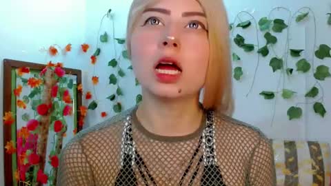 Snapshot of sabrinaexpositoxx chatting on November 2025 01:08:01 AM SABRI online show from November 2025 01:08:01 AM