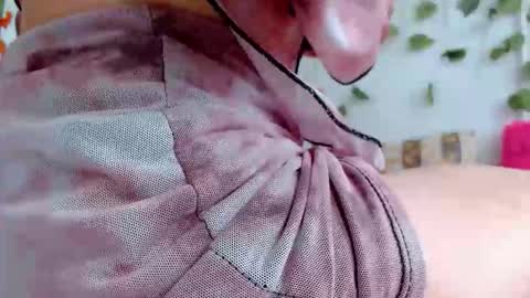 Snapshot of sabrinaexpositoxx chatting on November 2025 05:23:01 PM SABRI online show from November 2025 05:23:01 PM