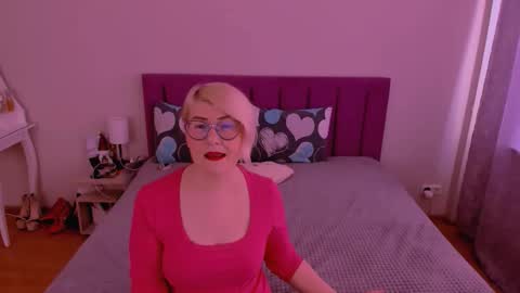 Sabrina MacMarren online show from February 2026 08:40:02 AM