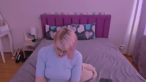 Sabrina MacMarren online show from February 2026 09:38:01 AM