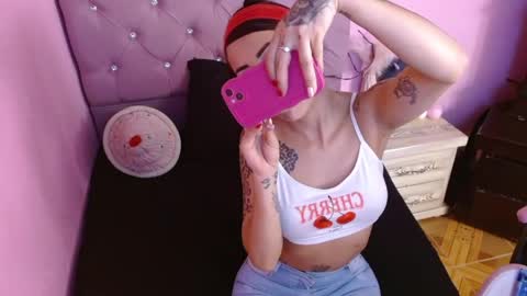 sabrinapaulson online show from May 2026 09:44:02 PM
