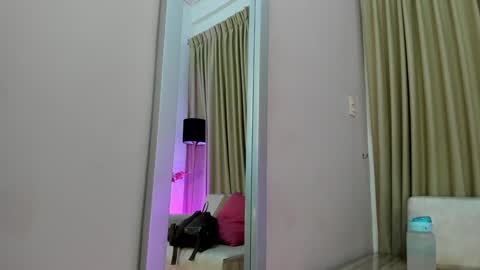 Snapshot of sabrinawarren chatting on February 2025 11:53:01 AM Sabrina Warren online show from February 2025 11:53:01 AM