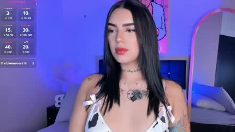 sabrinna online show from May 2026 12:32:01 PM