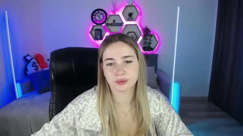 Sabrina Violet online show from September 2025 08:03:01 AM