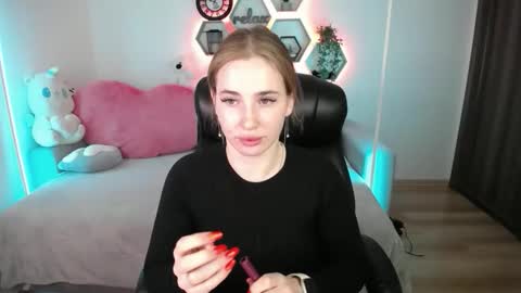 Sabrina Violet online show from April 2026 08:01:01 AM