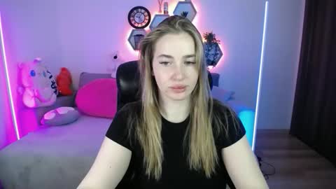 Sabrina Violet online show from May 2026 08:30:02 AM