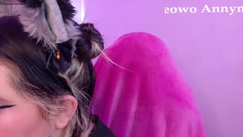 Snapshot of sachi_meow chatting on April 2026 07:15:01 PM Ig online show from April 2026 07:15:01 PM