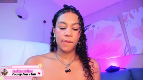 Snapshot of sade_jackson1 chatting on December 2024 06:27:02 PM Sophie online show from December 2024 06:27:02 PM