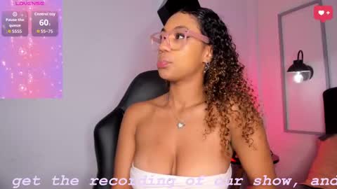 Sophie online show from September 2025 04:27:01 AM