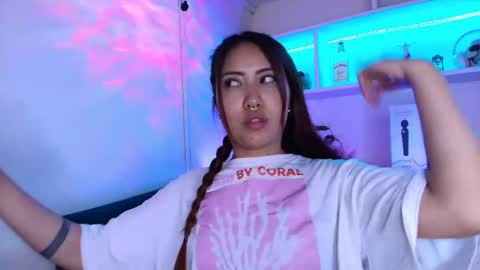 Snapshot of saelivrae chatting on November 2025 07:03:01 PM Cami online show from November 2025 07:03:01 PM