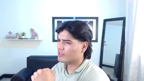 Snapshot of saenz18 chatting on December 2024 08:34:02 PM Saenz online show from December 2024 08:34:02 PM
