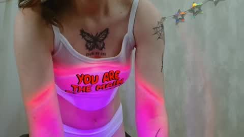 Snapshot of sahaaaayd chatting on December 2025 07:34:02 PM Medison online show from December 2025 07:34:02 PM