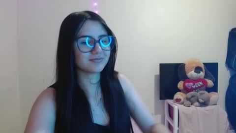 Snapshot of sahaliefox_ chatting on October 2025 11:13:02 PM Sahaliefox online show from October 2025 11:13:02 PM