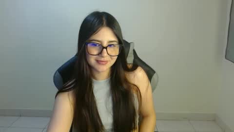 Snapshot of sahaliefox_ chatting on October 2025 10:01:01 PM Sahaliefox online show from October 2025 10:01:01 PM