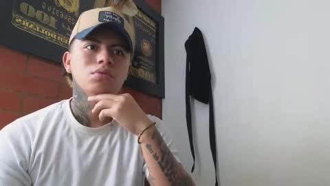 Snapshot of sahara_n_thiago chatting on February 2025 01:09:02 PM Sahara y Thiago online show from February 2025 01:09:02 PM