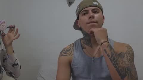 Sahara y Thiago online show from November 2025 11:27:02 AM