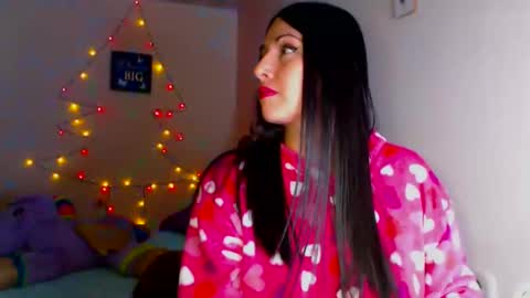 Snapshot of sahotlove1 chatting on December 2024 03:40:02 AM Karina online show from December 2024 03:40:02 AM