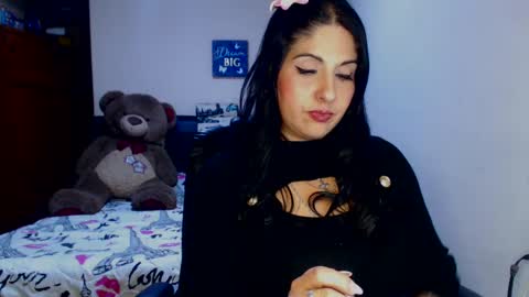 Snapshot of sahotlove1 chatting on September 2025 01:43:01 AM Karina online show from September 2025 01:43:01 AM