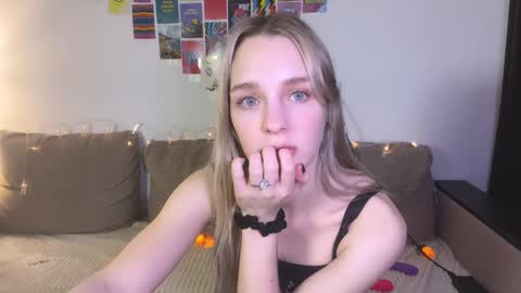 Snapshot of sailormoon666_ chatting on December 2024 03:21:02 PM Sofia online show from December 2024 03:21:02 PM