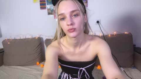 Snapshot of sailormoon666_ chatting on December 2024 12:17:01 PM Sofia online show from December 2024 12:17:01 PM