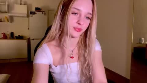 Sofia online show from December 2025 11:23:02 PM