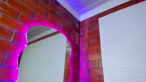 sainix_ online show from September 2025 10:59:02 PM