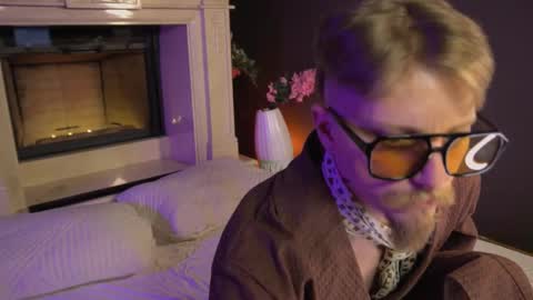 Snapshot of saint__vicious chatting on March 2025 12:12:01 PM saint__vicious online show from March 2025 12:12:01 PM