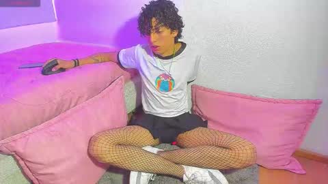 Snapshot of saint_dark chatting on November 2025 02:50:01 PM saint_dark online show from November 2025 02:50:01 PM