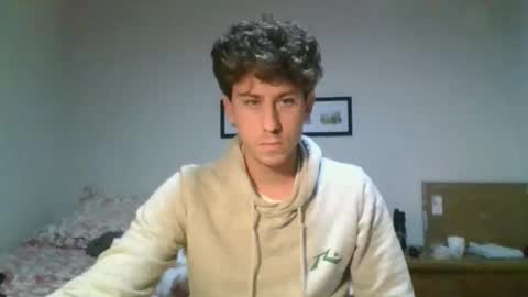 saint_nott online show from April 2026 10:32:01 PM